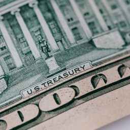 After a dip in yields, the Fed sees rates for the 30 and 10-year bonds tick back up. 10:16 pm EST, 22 August 2023.